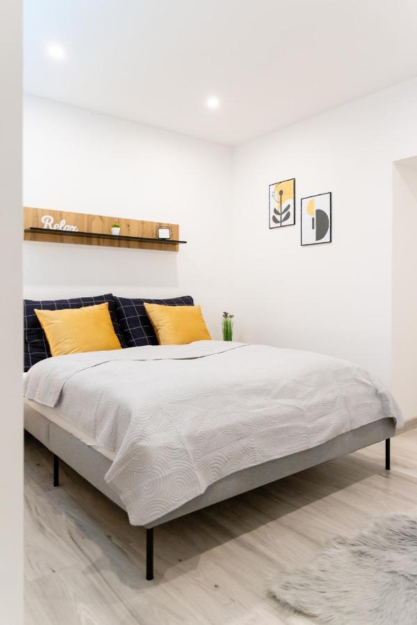 The Central Border Premium Apartment Štúrovo Extérieur photo