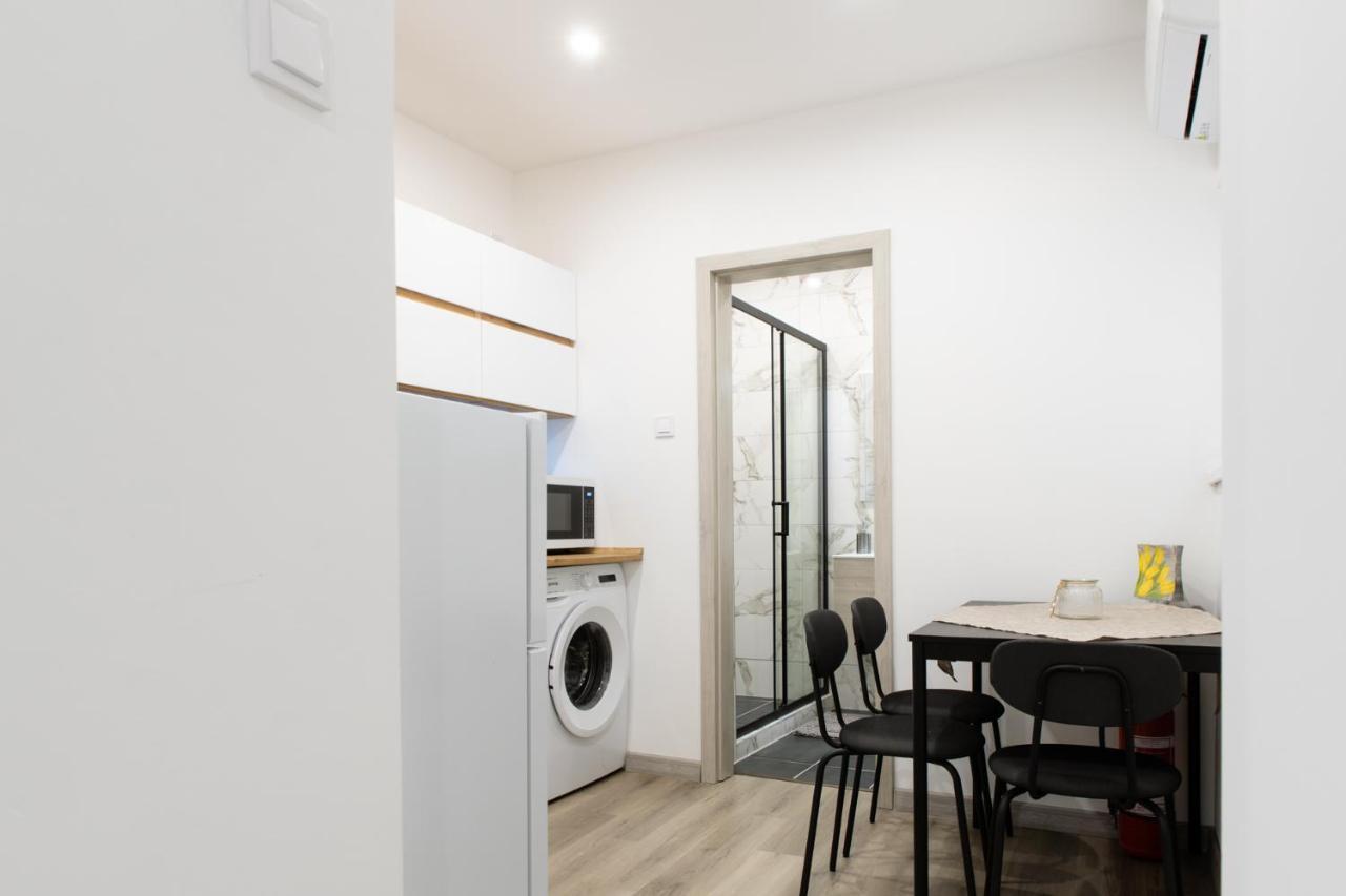The Central Border Premium Apartment Štúrovo Extérieur photo