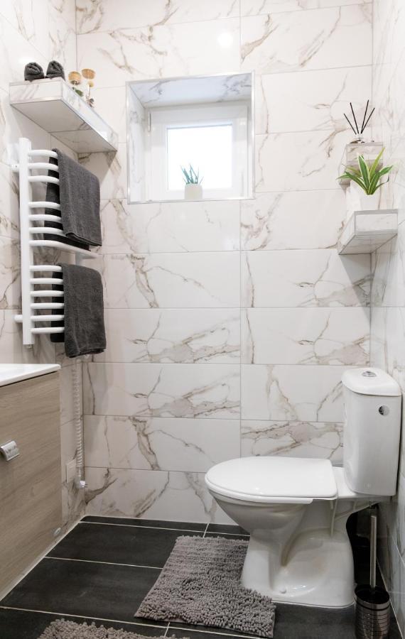 The Central Border Premium Apartment Štúrovo Extérieur photo
